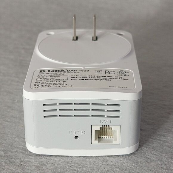 D-Link DAP-1620 AC1200 Dual Band Wi Fi Wireless Range Extender White - Picture 4 of 7